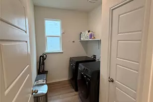 8013 Philbrook Dr, Austin, TX 78744 - Photo 22