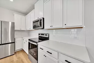 8013 Philbrook Dr, Austin, TX 78744 - Photo 12