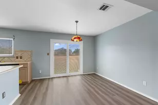 130 Siebert Dr, Kyle, TX 78640 - Photo 6