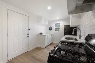 901 Valdez St, Austin, TX 78741 - Photo 12