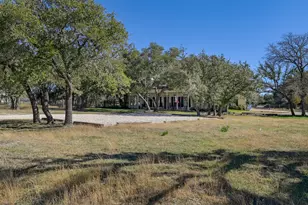 209 Peabody Pl, Dripping Springs, TX 78620 - Photo 32