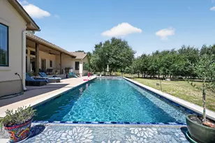 645 Strada Luca, Florence, TX 76527 - Photo 34