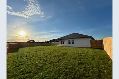 206 Perry Place, Rockdale, TX 76567 - Photo 8