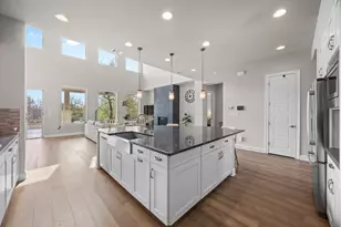 15705 Colinas Cv, Bee Cave, TX 78738 - Photo 16