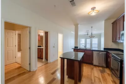 910 W 25th Street #504, Austin, TX 78705 - Photo 4
