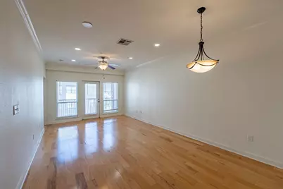910 W 25th Street #504, Austin, TX 78705 - Photo 6