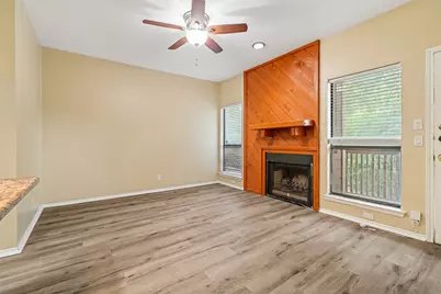 612 Park Place #204, Austin, TX 78705 - Photo 2