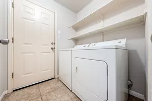 1853 Dapplegrey Ln, Austin, TX 78727 - Photo 10