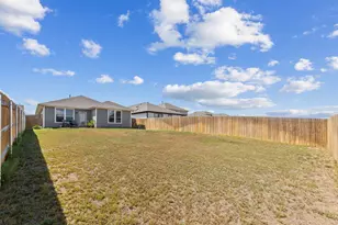 144 Gullivers Dr, Elgin, TX 78621 - Photo 36