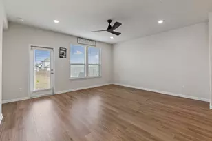 144 Gullivers Dr, Elgin, TX 78621 - Photo 24