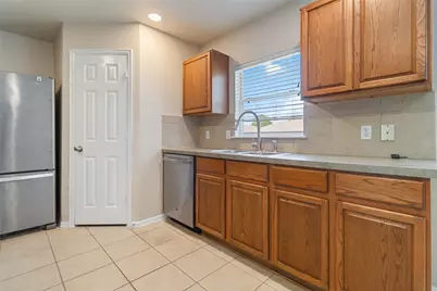 401 Spruce Drive, Kyle, TX 78640 - Photo 14