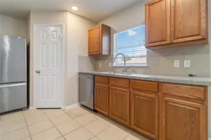 401 Spruce Dr, Kyle, TX 78640 - Photo 14