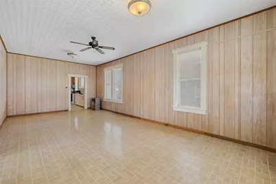 303 Vernon Street, Taylor, TX 76574 - Photo 12