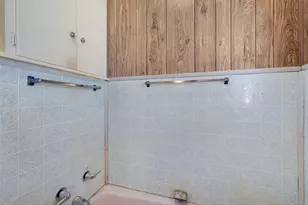 303 Vernon St, Taylor, TX 76574 - Photo 24