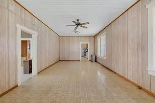 303 Vernon St, Taylor, TX 76574 - Photo 18