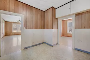 303 Vernon St, Taylor, TX 76574 - Photo 28