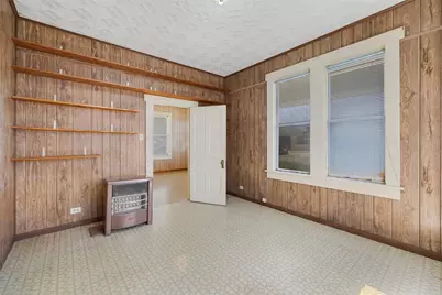 303 Vernon Street, Taylor, TX 76574 - Photo 22