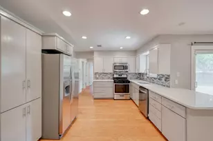 8202 Polar Dr, Austin, TX 78757 - Photo 8