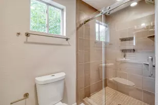 8202 Polar Dr, Austin, TX 78757 - Photo 18