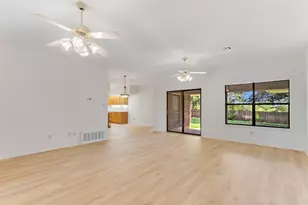 405 E Granite St, Llano, TX 78643 - Photo 6