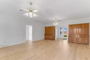 405 E Granite St, Llano, TX 78643 - Photo 10