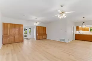 405 E Granite St, Llano, TX 78643 - Photo 8