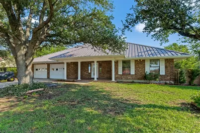 405 E Granite Street, Llano, TX 78643 - Photo 2