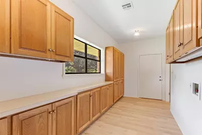 405 E Granite Street, Llano, TX 78643 - Photo 18