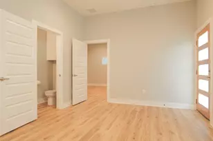 6014 Fairway St, Austin, TX 78741 - Photo 12