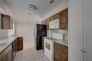 8402 Tallwood Dr, Austin, TX 78759 - Photo 6