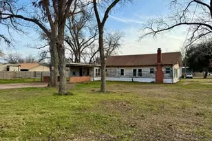 805 N Central Ave, Cameron, TX 76520 - Photo 10