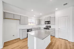 310 Sebring Cir, Hutto, TX 78634 - Photo 8