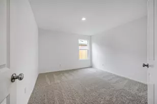 310 Sebring Cir, Hutto, TX 78634 - Photo 16