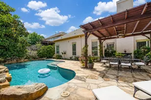 111 Whitley Dr, Austin, TX 78738 - Photo 2