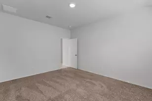 108 Ragnar Dr, Jarrell, TX 76537 - Photo 16