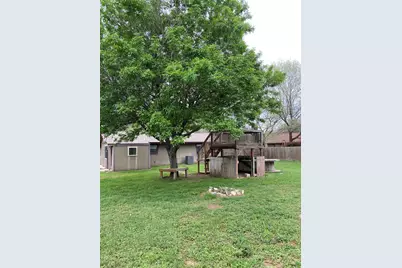 805 Laurel Street, Bastrop, TX 78602 - Photo 12