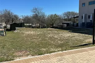 209 S Brown St, Round Rock, TX 78664 - Photo 1