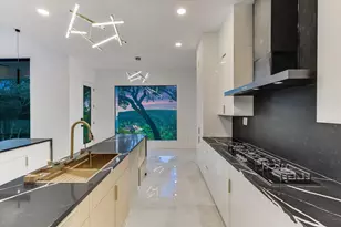 9409 Bell Mountain Dr, Austin, TX 78730 - Photo 16