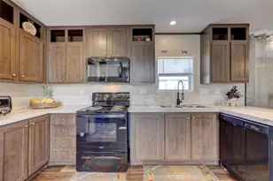 290 Margarita Dr, Dale, TX 78616 - Photo 2