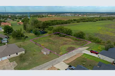407 E Avenue A, Jarrell, TX 76537 - Photo 2