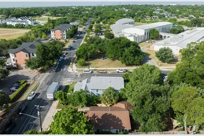 7602 Blessing Avenue, Austin, TX 78752 - Photo 8