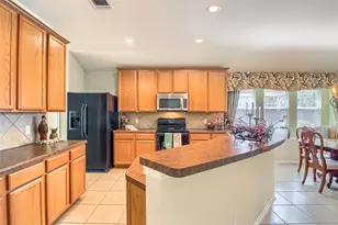 18720 Royal Pointe Dr, Pflugerville, TX 78660 - Photo 6