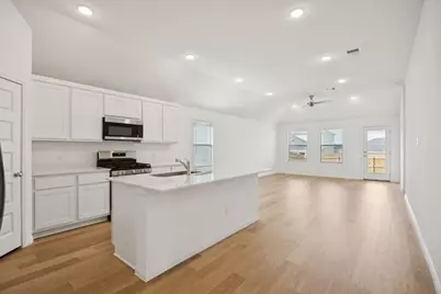 137 Tolo Drive, Elgin, TX 78621 - Photo 8