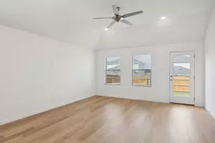 137 Tolo Dr, Elgin, TX 78621 - Photo 12