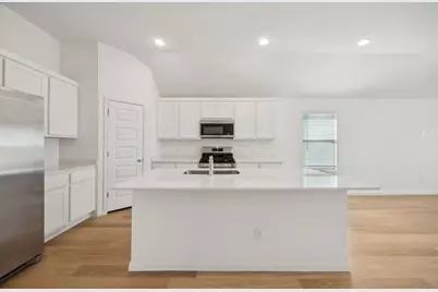 137 Tolo Drive, Elgin, TX 78621 - Photo 4