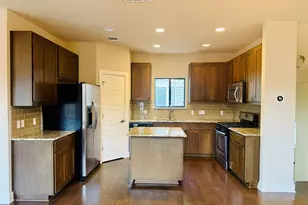 2004 Tripshaw Ln, Austin, TX 78741 - Photo 4