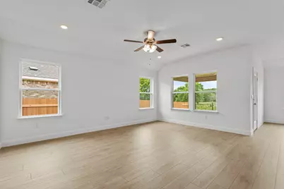 273 Rivers Edge Drive, Georgetown, TX 78628 - Photo 14