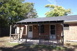 313 Ross St, Hutto, TX 78634 - Photo 12