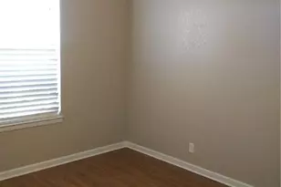 313 Ross St, Hutto, TX 78634 - Photo 10