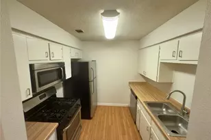 115 Waller, Austin, TX 78702 - Photo 2